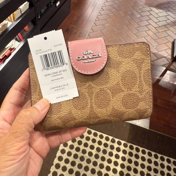 Coach Medium Corner Zip Wallet In Signature Canvas CW786 Dusty Pink - Picture 1 of 7